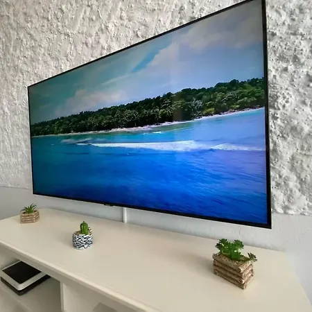 Daire Starfish Home, Awesome Views, Free Wifi & Netflix